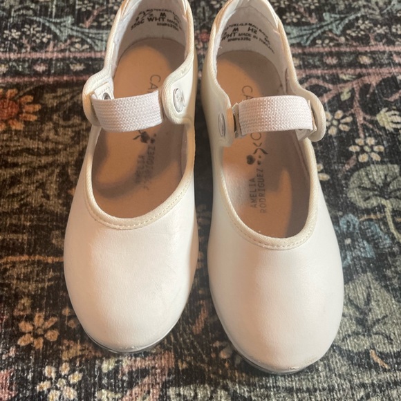 Capezio White Kids Tap shoes 9.5M - Picture 1 of 9